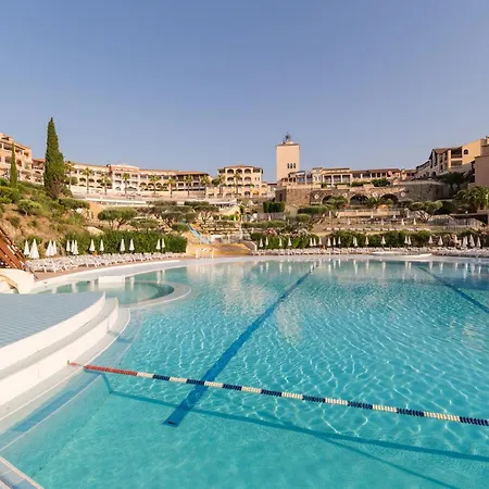 Hotel De L'esterel 3*