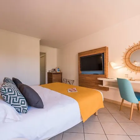 De L'esterel 3*