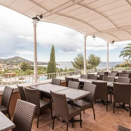 Hotel De L'esterel 3*