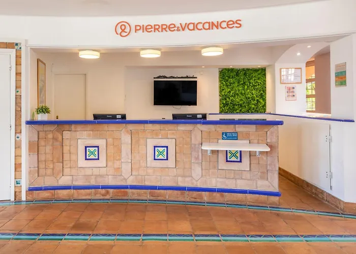 De L'esterel Pierre & فندق Saint-Raphaël