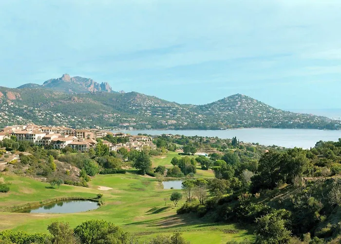 فندق De L'esterel Pierre & Saint-Raphaël