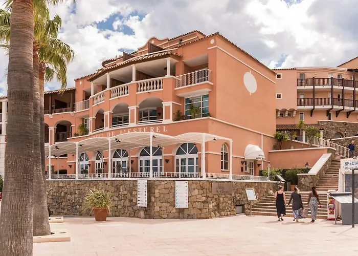 فندق De L'esterel Pierre & Saint-Raphaël