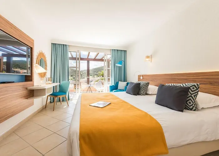 De L'esterel Pierre & فندق 3*