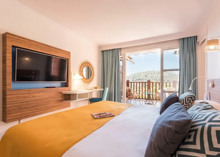 De L'esterel Pierre & فندق 3*