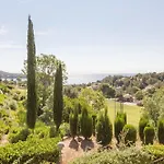 De L'esterel Pierre & 3*
