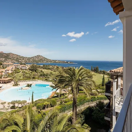 De L'esterel Pierre & Отель 3*