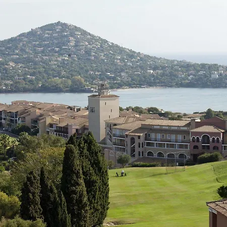 De L'esterel Pierre & Сен-Рафаэль