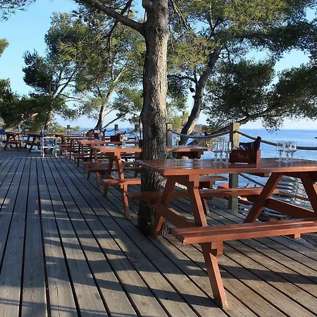 De L'esterel Pierre &