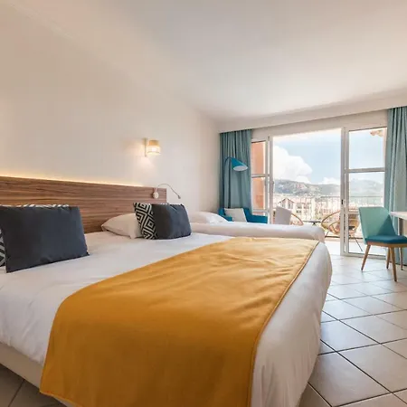 Отель De L'esterel Pierre &