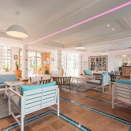 Отель De L'esterel Pierre &